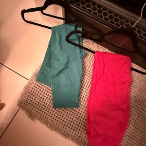 Two Seamless Leggings - Teal & Pink